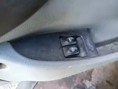 Автозапчастина б/у передні вікний вмикач для renault kangoo (f/kc0) authentique посилання на oem iam    Автозапчастина б/у передні вікний вмикач для renault kangoo (f/kc0) authentique посилання на oem iam