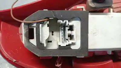 Автозапчастина б/у правий ліхтар для RENAULT CLIO II FASE II (B/CB0) Pack Authentique 58 CV / 43 KW Посилання на OEM IAM 8200071414  