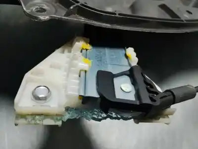 Second-hand car spare part passenger side right window regulator for mazda 2 lim. (de) 1.4 diesel cat oem iam references   