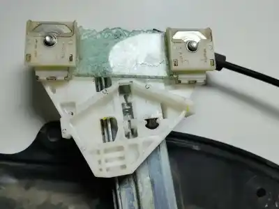 Second-hand car spare part passenger side right window regulator for mazda 2 lim. (de) 1.4 diesel cat oem iam references   