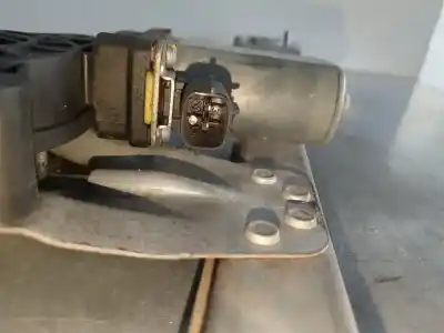 Peça sobressalente para automóvel em segunda mão elevador de vidros dianteiro direito por dacia sandero ambiance referências oem iam 