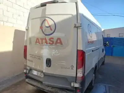 Автозапчастина б/у двері задні праві для iveco daily furgón fg h2 33 s ... v batalla 3520 посилання на oem iam 