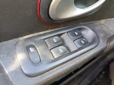 Second-hand car spare part left front power window switch for renault clio iii confort expression oem iam references   