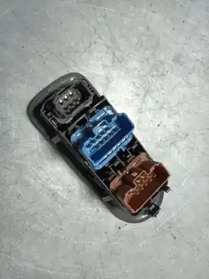 Second-hand car spare part  for RENAULT CLIO III  OEM IAM references   