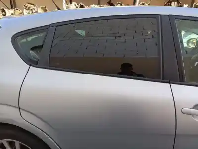 İkinci el araba yedek parçası Arka Sag Kapi için SEAT LEON (1P1) Stylance / Style OEM IAM referansları   