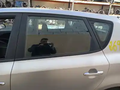 Second-hand car spare part rear left door for kia cee´d drive oem iam references   