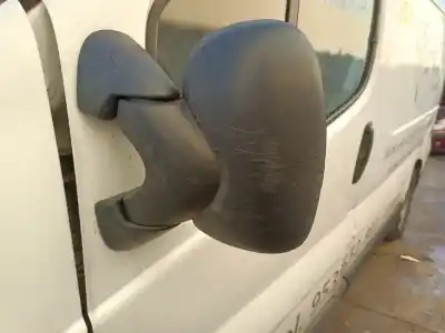 Peça sobressalente para automóvel em segunda mão ESPELHO RETROVISOR ESQUERDO por RENAULT TRAFIC COMBI (AB 4.01) 6 - plazas (L2H1) acristalado parcial 2.9t Combi largo 101 CV / 74 KW Referências OEM IAM   