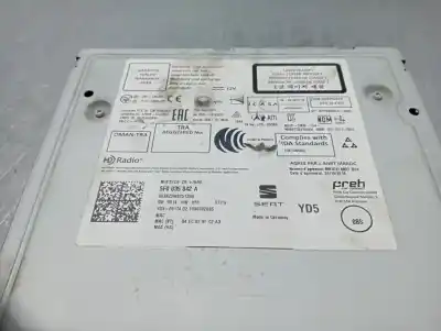 Peça sobressalente para automóvel em segunda mão sistema de áudio / rádio cd por seat leon (5f1) style visio edition referências oem iam 5f0035842a  