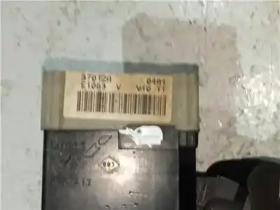 Peça sobressalente para automóvel em segunda mão comandos de alavanca por renault clio ii fase i (b/cb0) (1998->) 1.9 d (b/cb0e) referências oem iam 37012a 04a1  