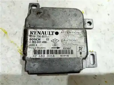 Pièce détachée automobile d'occasion BOITIER DE COMMANDE D'AIRBAG pour RENAULT CLIO II SYMBOL  Références OEM IAM 8200230857  