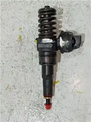 Автозапчастина б/у ИНЖЕКТОР для SKODA SUPERB I (3U4)  Посилання на OEM IAM 038130073BH  