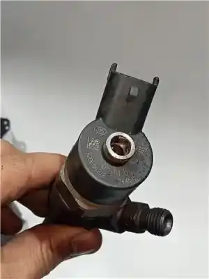 Автозапчастина б/у инжектор для renault megane ii (bm0/1_, cm0/1_) 1.9 dci (bm0g cm0g) посилання на oem iam 8200100272 f9q 800  