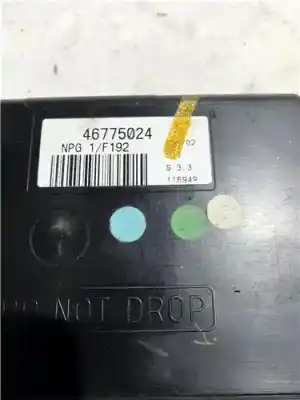 Pezzo di ricambio per auto di seconda mano quadro di chiusura per renault clio iii 1.1 riferimenti oem iam 46775024  