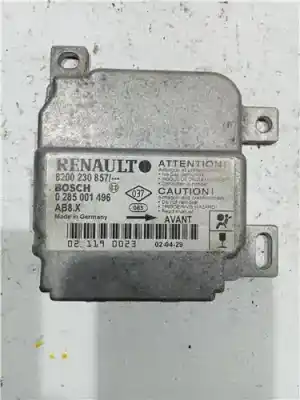 Pièce détachée automobile d'occasion BOITIER DE COMMANDE D'AIRBAG pour RENAULT CLIO II FASE I (B/CB0) (1998->)  Références OEM IAM 8200230857  