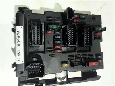 Pièce détachée automobile d'occasion BOÎTES À FUSIBLES pour PEUGEOT 307 BERLINA (S2)  Références OEM IAM 9650664080  