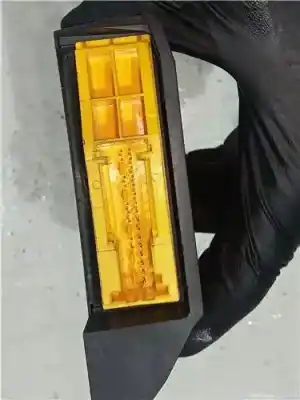 Pezzo di ricambio per auto di seconda mano centralina airbag per dacia logan (ls_) 1.4 (lsoa lsoc lsoe lsog) riferimenti oem iam 8200817787  