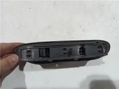 Автозапчасти б/у центральный стоп-сигнал за renault clio ii fase i (b/cb0) (1998->) 1.9 d (b/cb0e) ссылки oem iam 7700847733   Автозапчасти б/у центральный стоп-сигнал за renault clio ii fase i (b/cb0) (1998->) 1.9 d (b/cb0e) ссылки oem iam 7700847733