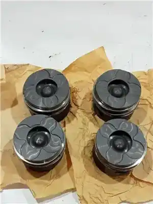 Second-hand car spare part piston for suzuki grand vitara jb (jt) 1.9 ddis turbodiesel oem iam references 1211167j00000  