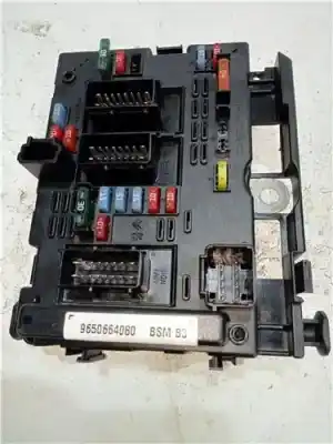 Pièce détachée automobile d'occasion BOÎTES À FUSIBLES pour PEUGEOT 307 BERLINA (S2)  Références OEM IAM 9650664080 BSMB3  