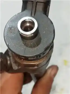 Second-hand car spare part injector for opel vivaro b furgoneta (x82) 1.6 cdti (05) oem iam references h8201055367  