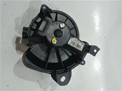 Pezzo di ricambio per auto di seconda mano Motore Di Riscaldamento per OPEL CORSA D (S07) 1.3 CDTI (L08 L68) Riferimenti OEM IAM 13335075  