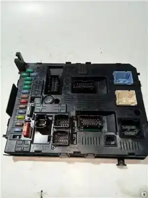 Gebrauchtes Autoersatzteil RELAIS SICHERUNGSKASTEN Multifunktionsrelais zum PEUGEOT 3008 (05.2009->)  OEM-IAM-Referenzen 2811975952  