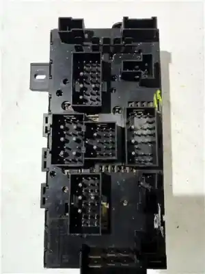 Tweedehands auto-onderdeel RELAIS/ZEKERINGENKASTJE voor VOLKSWAGEN GOLF I (171/173)  OEM IAM-referenties 171941813D  