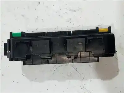 Pezzo di ricambio per auto di seconda mano scatola relè/fusibili per bmw serie m4 coupe (f82) (2014->) 3.0 basis [3.0 ltr. - 317 kw 24v] riferimenti oem iam 6114938906801  