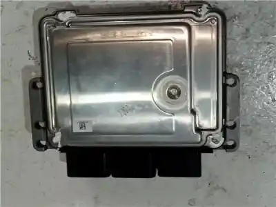 Peça sobressalente para automóvel em segunda mão Centralina Da Bomba De Injeção por PEUGEOT 208 1.2 16V VTi Referências OEM IAM 0281018228 EDC17C10  