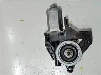 Pezzo di ricambio per auto di seconda mano Motore Alzacristalli Anteriore Sinistro per VOLVO V40 (2012->) 2.0 Inscription [2.0 Ltr. - 140 kW Diesel CAT] Riferimenti OEM IAM 966268103  