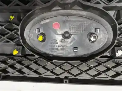 Peça sobressalente para automóvel em segunda mão grelha frontal por kia ceed (ed) 2.0 emotion [2.0 ltr. - 103 kw crdi] referências oem iam 863501h000  