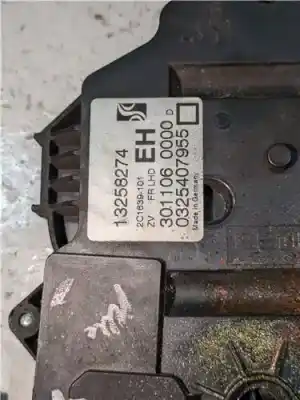 Pezzo di ricambio per auto di seconda mano serratura porta anteriore destra per opel corsa d (s07) 1.3 cdti (l08 l68) riferimenti oem iam 13258274  