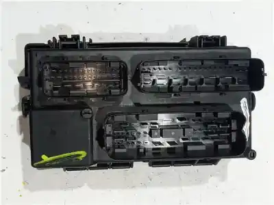 Pezzo di ricambio per auto di seconda mano scatola relè/fusibili per opel corsa c (x01) 1.7 dti (f08 f68) riferimenti oem iam 13217392ef  