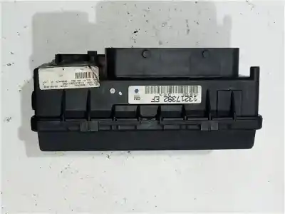Pezzo di ricambio per auto di seconda mano scatola relè/fusibili per opel corsa c (x01) 1.7 dti (f08 f68) riferimenti oem iam 13217392ef  