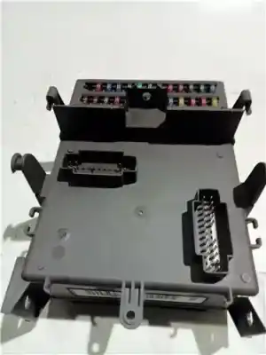 Gebrauchtes Autoersatzteil RELAIS SICHERUNGSKASTEN Multifunktionsrelais zum RENAULT LAGUNA II (BG0/1_)  OEM-IAM-Referenzen 518095419  