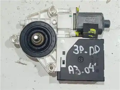 Pièce détachée automobile d'occasion MOTEUR LÈVE VITRE AVANT DROIT pour AUDI A3 (8P1)  Références OEM IAM A3 2004 8P0959802A  