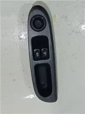 Автозапчасти б/у выключатель переднего правого окна за RENAULT CLIO II FASE I (B/CB0) (1998->) 1.9 D (B/CB0E) ссылки OEM IAM 7700411271  