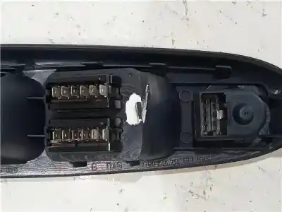 Автозапчасти б/у выключатель переднего правого окна за renault clio ii fase i (b/cb0) (1998->) 1.9 d (b/cb0e) ссылки oem iam 7700411271  