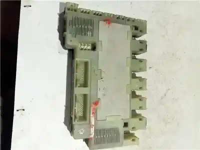 Gebrauchtes Autoersatzteil RELAIS SICHERUNGSKASTEN Multifunktionsrelais zum RENAULT CLIO II FASE II (B/CB0)  OEM-IAM-Referenzen 216246563D1  