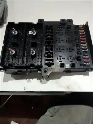 Pezzo di ricambio per auto di seconda mano scatola relè/fusibili per chrysler voyager (rg) 2.8 crd lx riferimenti oem iam p04707994ac  