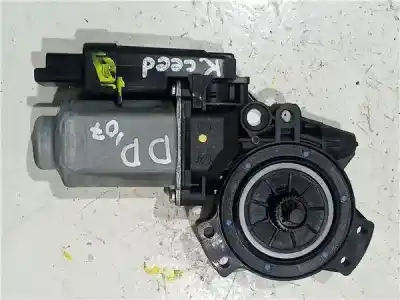 Pezzo di ricambio per auto di seconda mano Motore Alzacristalli Anteriore Destro per KIA CEED (ED) 2.0 Emotion [2.0 Ltr. - 103 kW CRDi] Riferimenti OEM IAM KIA CEED 402054B 440850A  