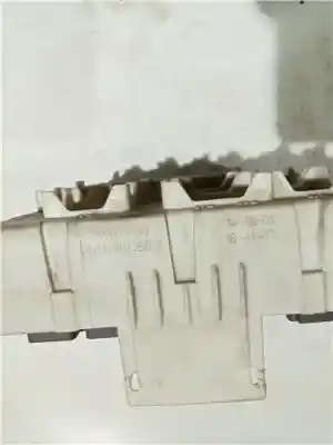 Pezzo di ricambio per auto di seconda mano scatola relè/fusibili per ford transit connect (tc7) 1.8 tdci cat riferimenti oem iam 518774302  