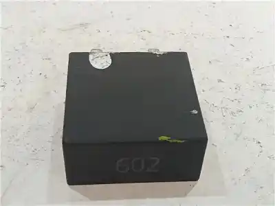 Pezzo di ricambio per auto di seconda mano scatola relè/fusibili per audi a2 (8z) 1.4 tdi riferimenti oem iam 4b0955531d  