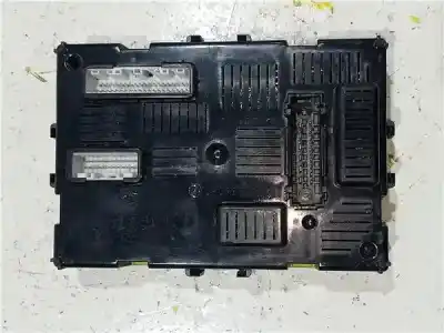 Pièce détachée automobile d'occasion BOÎTES À FUSIBLES pour RENAULT CLIO III  Références OEM IAM 8200652285B 281187755C  