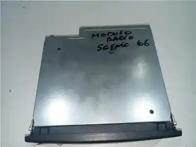 Second-hand car spare part audio system / radio cd for renault scenic (ja..) 1.8 oem iam references 8200205833c   Second-hand car spare part audio system / radio cd for renault scenic (ja..) 1.8 oem iam references 8200205833c