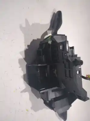 Peça sobressalente para automóvel em segunda mão comandos de alavanca por ford focus iii 1.5 d 120cv referências oem iam f1et13n064ad  