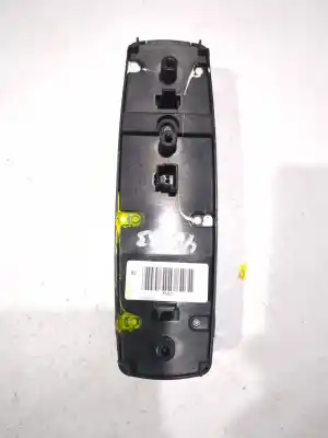 Peça sobressalente para automóvel em segunda mão botão / interruptor elevador vidro dianteiro esquerdo por mercedes clase m (bm 164) 3.0 320 / 350 cdi (164.122) referências oem iam a6518300290  