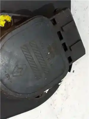 Second-hand car spare part accelerator pedal for renault scenic rx4 (ja0) 2.0 16v dynamique 139 cv / 102 kw oem iam references 7700431919  