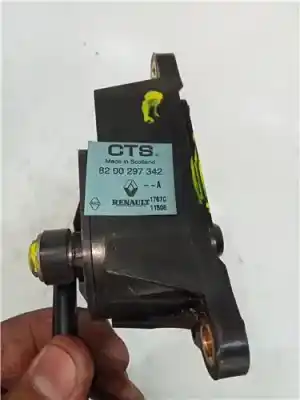 Second-hand car spare part accelerator pedal for renault clio ii fase i (b/cb0) (1998->) 1.9 d (b/cb0e) oem iam references 8200297342a  