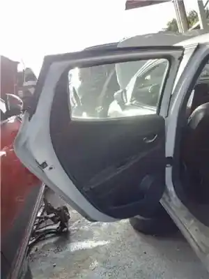 Peça sobressalente para automóvel em segunda mão porta do automóvel traseira esquerda por renault clio iv 0.9 tce energy referências oem iam   